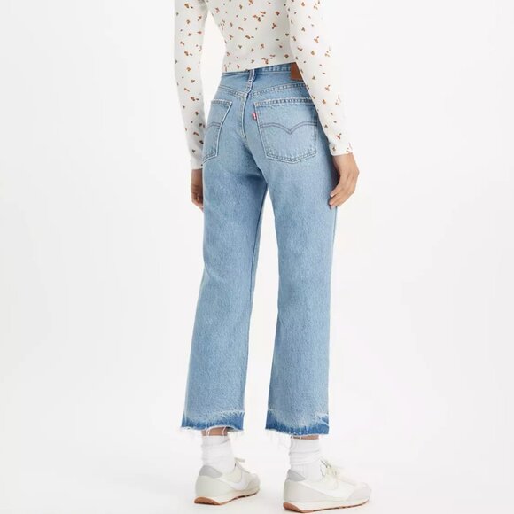 Levi's - Middy Bootcut Women's Jeans in Medium Wash - Picture 2 of 7